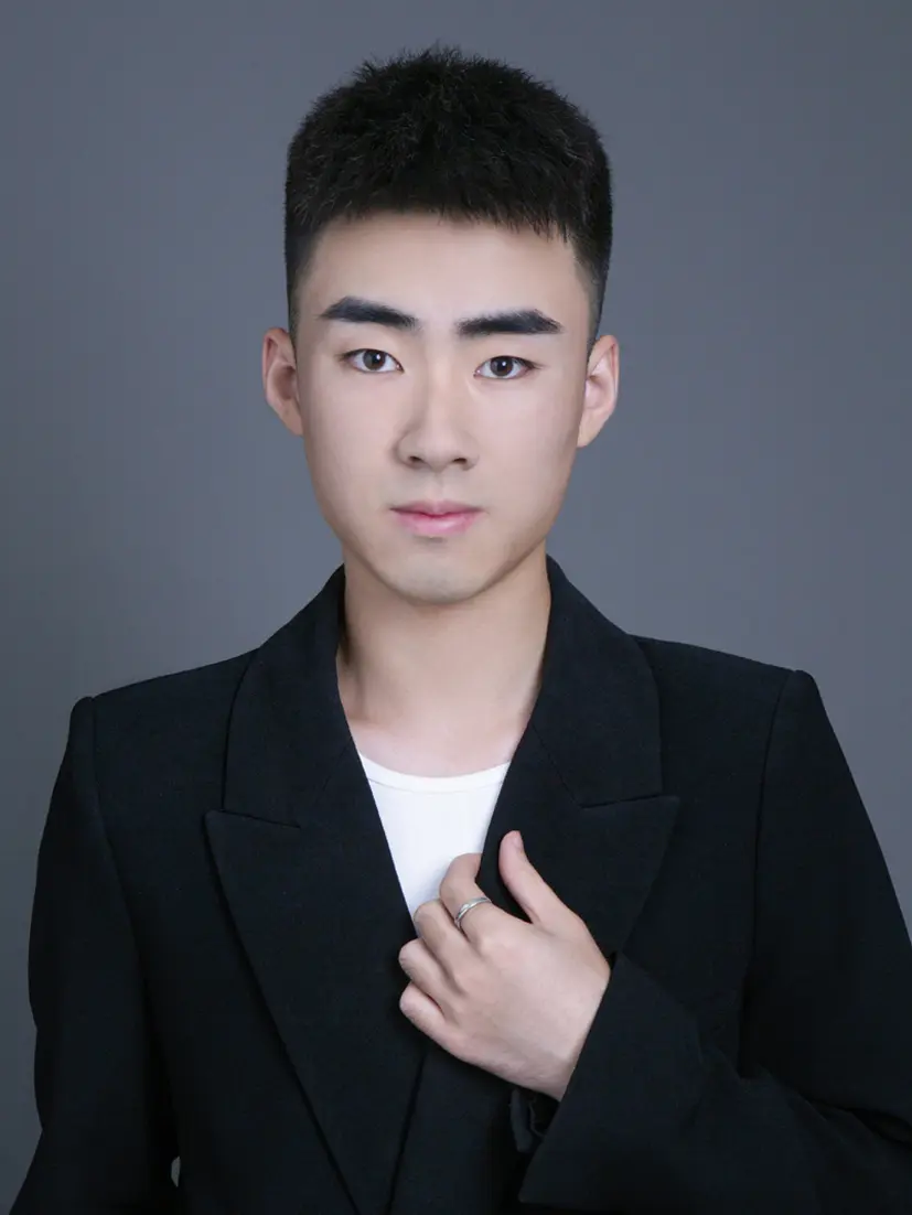 哈尔滨-杨钊-主案设计师-设计师头像