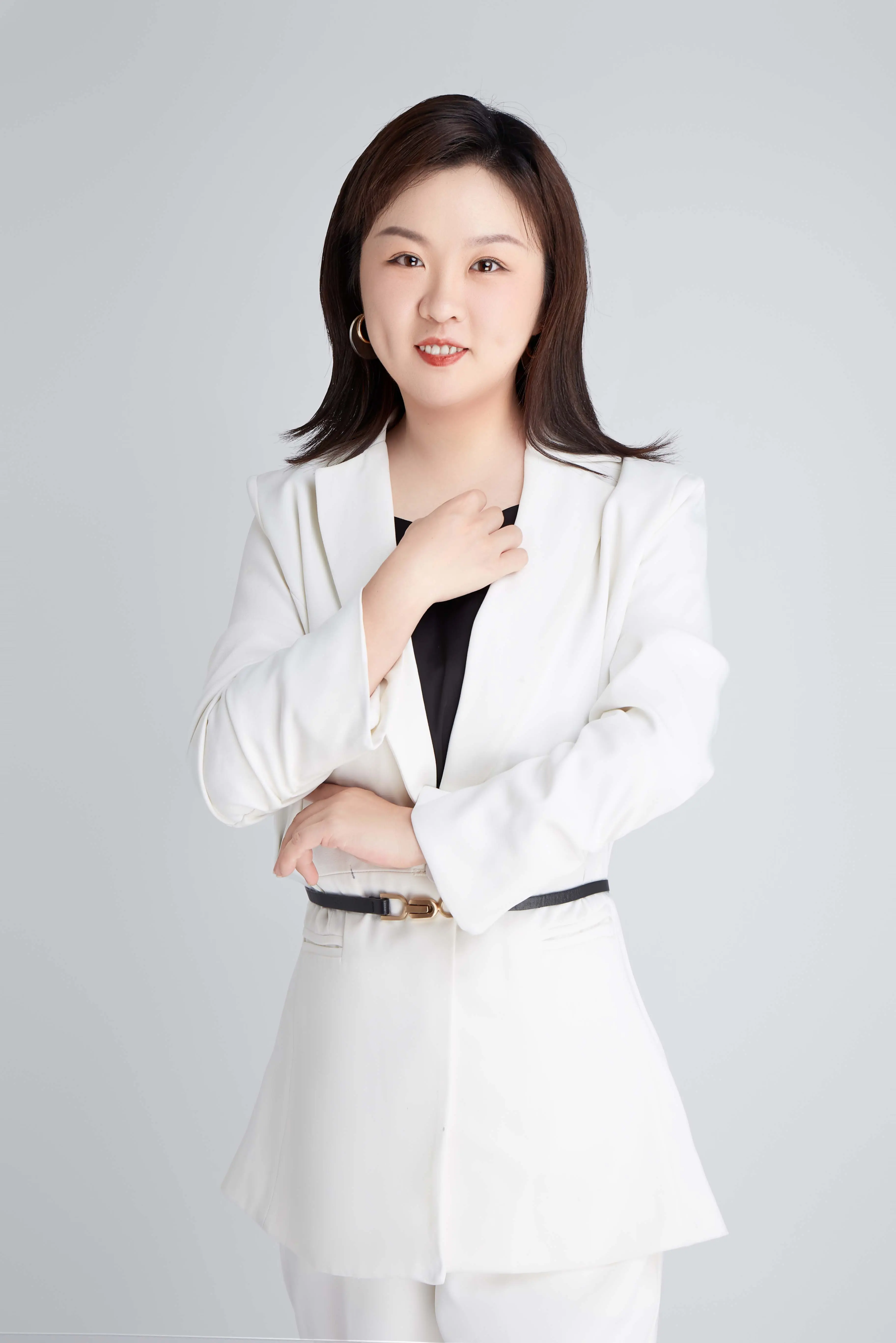 烟台-戴珺-设计总监-设计师头像