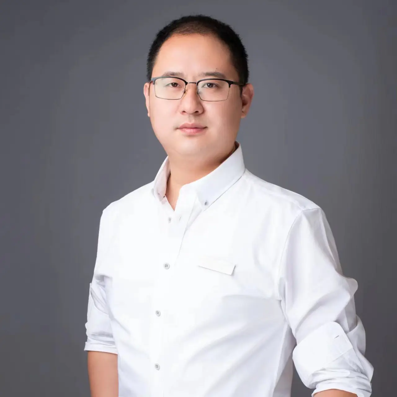 烟台-李万一-首席设计师-设计师头像