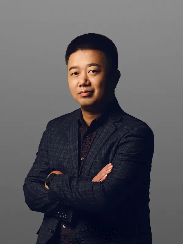 成都-陈俊-首席设计师-设计师头像